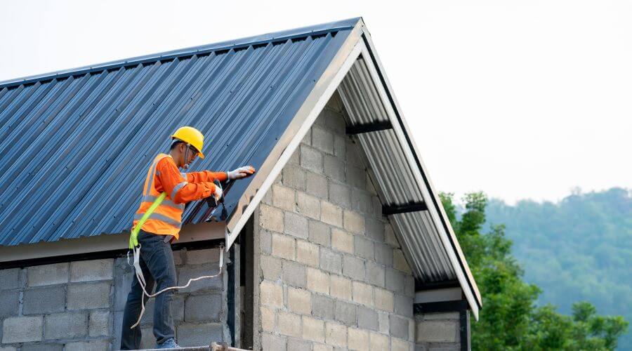 Professional gutter cleaning in Monroe Township, NJ